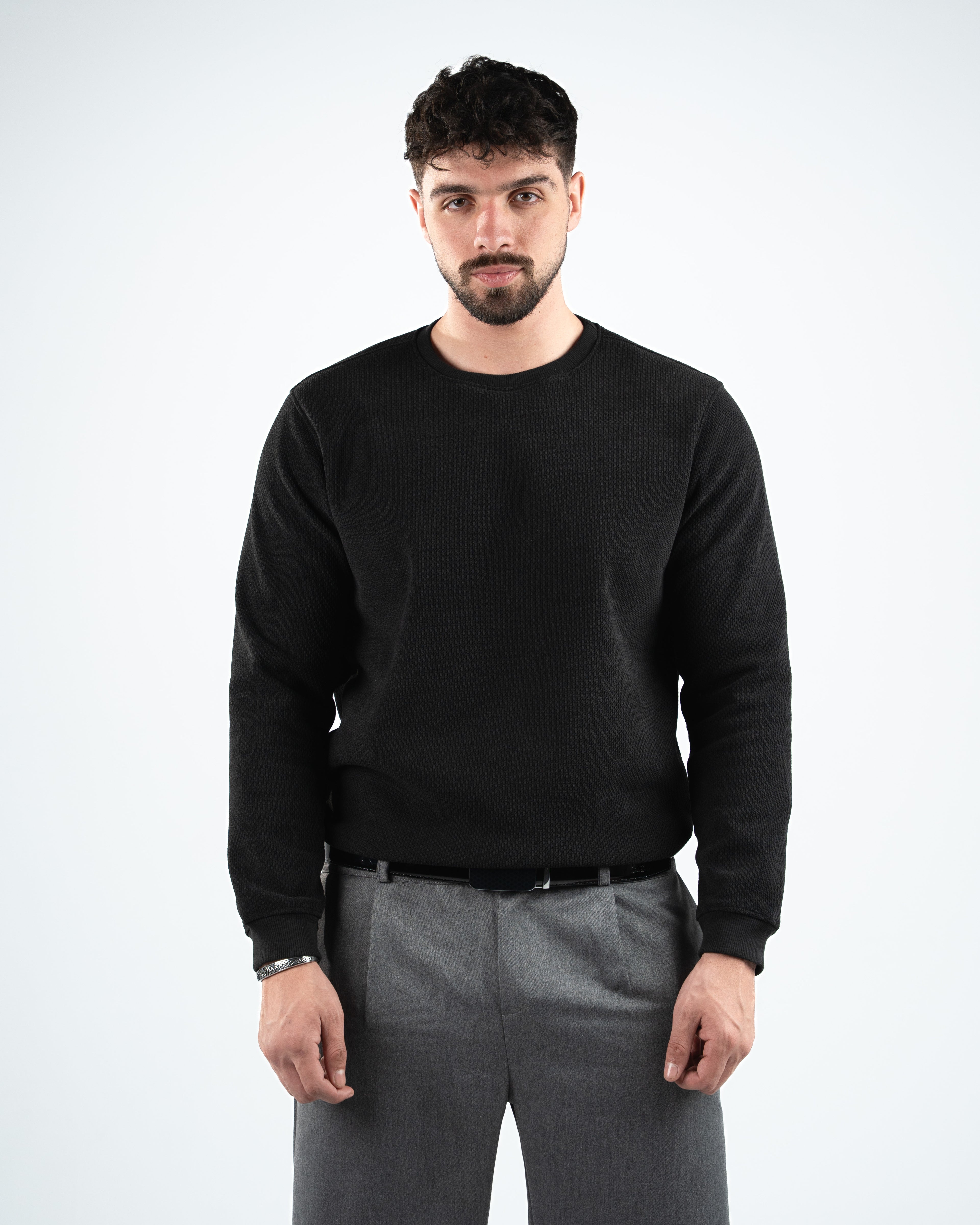 Black Round Neck Pullover