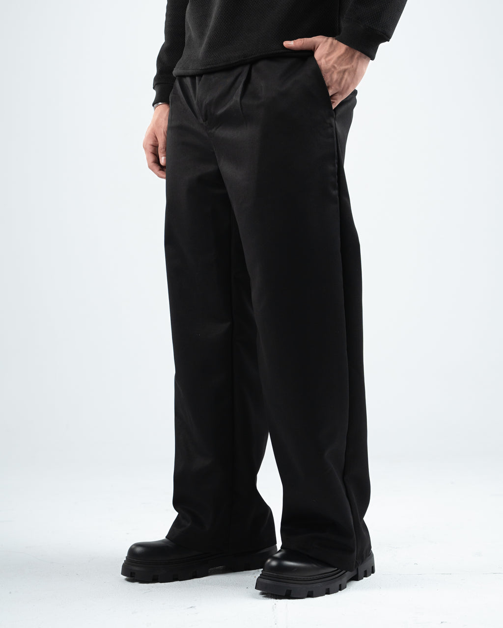 Black Men's Pleated Pants